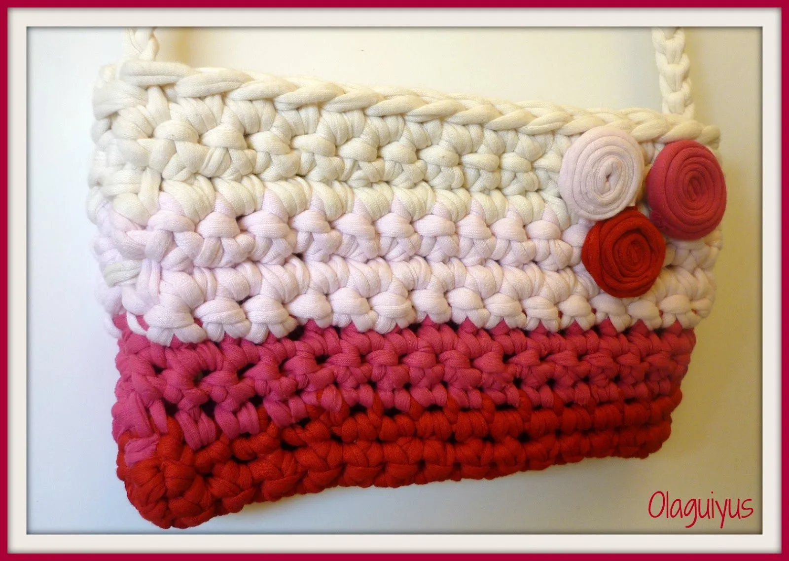 MI COSA PREFERIDA: BOLSOS TRAPILLO EN ROJO,VERDE Y ROSA MI COSA PREFERIDA: BOLSOS TRAPILLO EN ROJO,VERDE Y ROSA