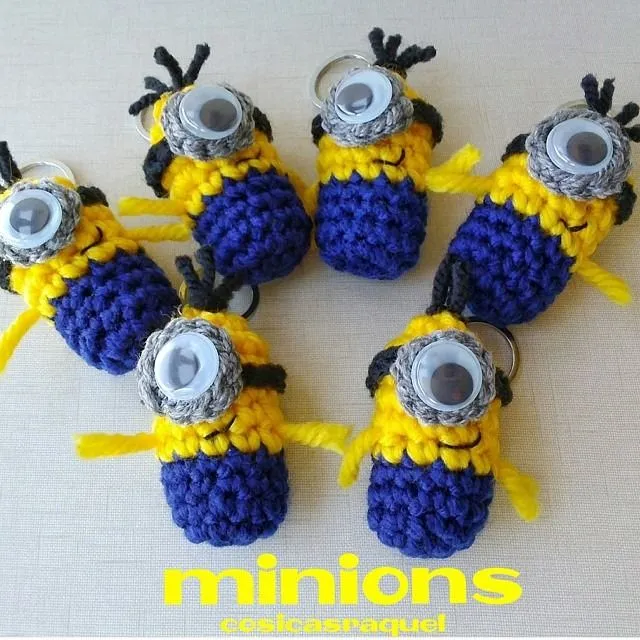 cosicasraquel: Llavero Minion Crochet