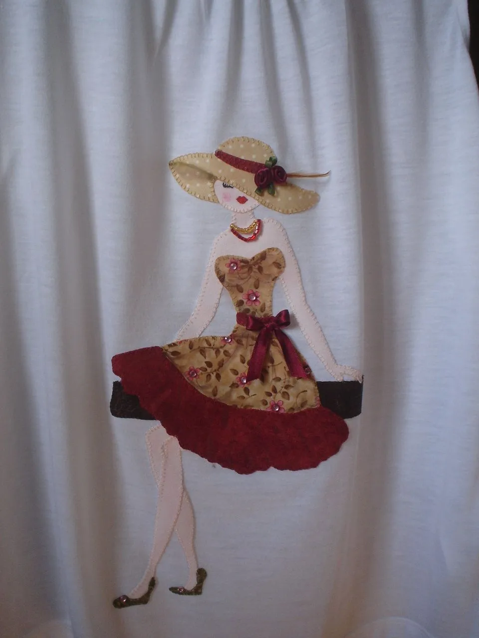 LAS COSINAS DE ELISA: CUSTOMIZAR CAMISETAS CON PATCHWORK LAS COSINAS DE ELISA: CUSTOMIZAR CAMISETAS CON PATCHWORK