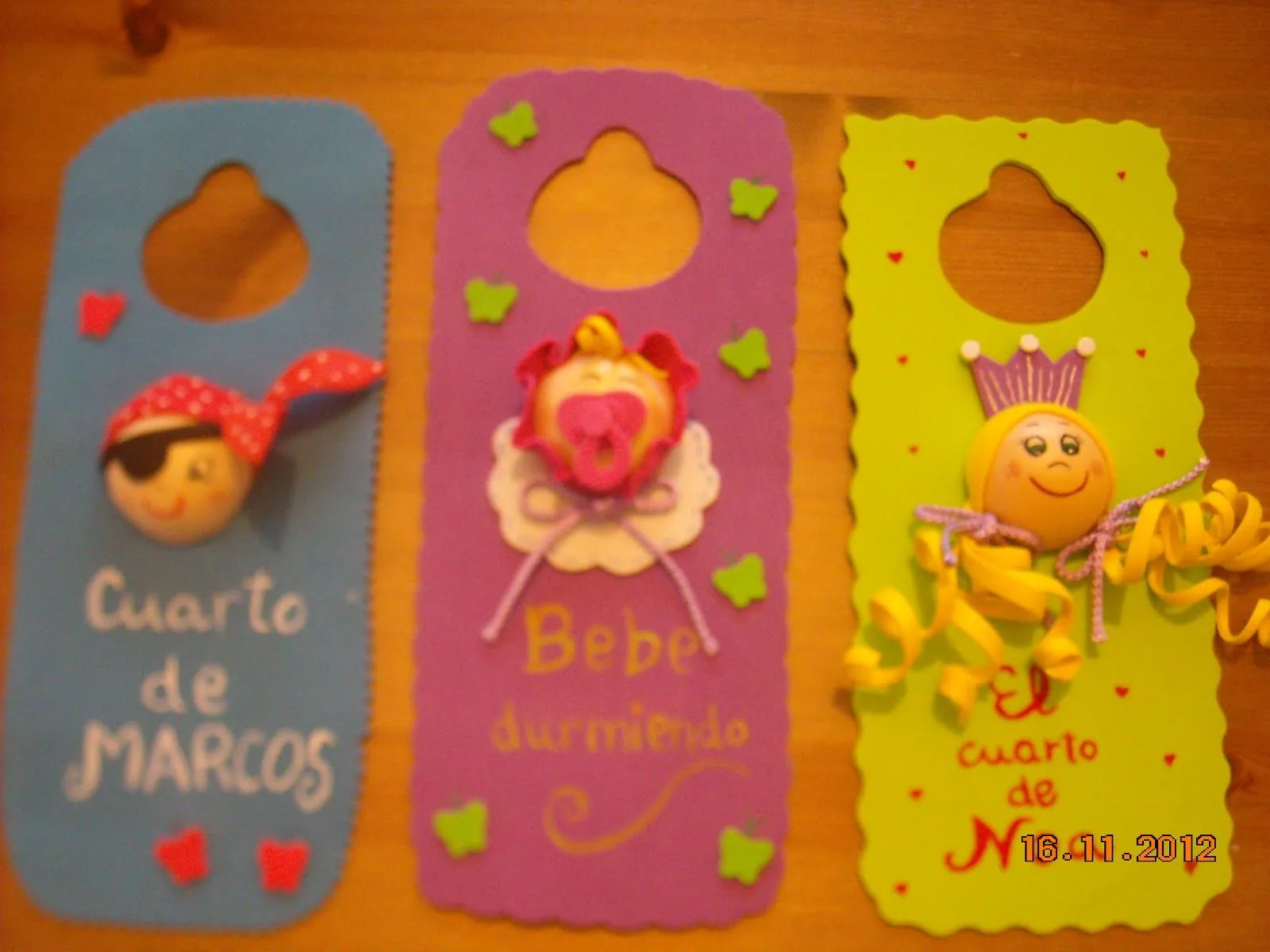Les cosines de bea: CARTEL PUERTA GOMA EVA
