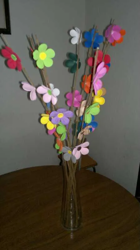 Macetas de flores de foami - Imagui