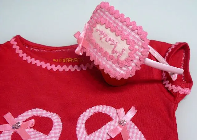 Mis cositas para regalar: Camisetas y diademas compañeras con nombre!! Mis cositas para regalar: Camisetas y diademas compañeras con nombre!!