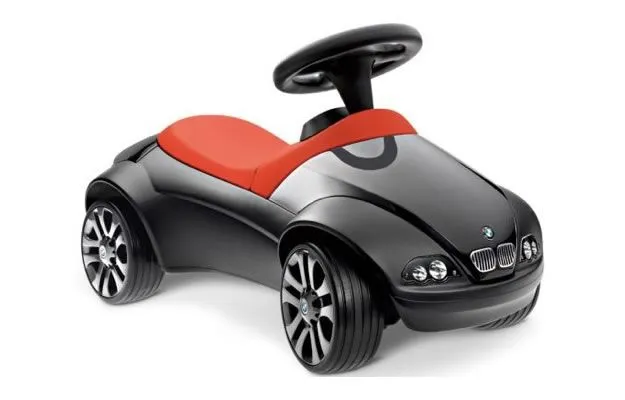 Cosmos Girls - BMW Baby Racer II, un auto de lujo para los ...