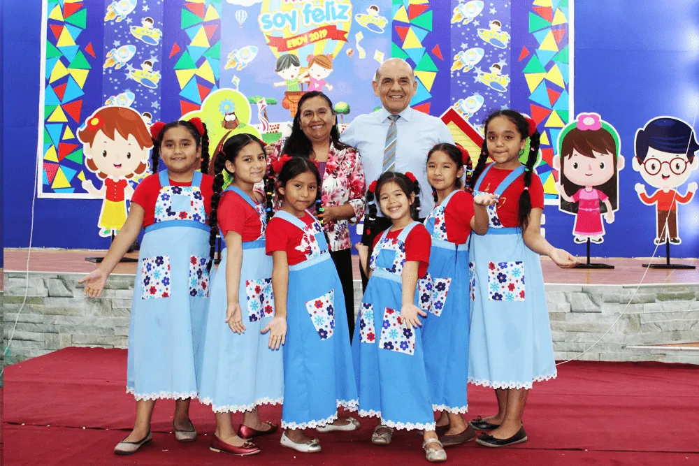 Costa, Sierra y Selva celebran la E.B.D.V para niños! Costa, Sierra y Selva celebran la E.B.D.V para niños!