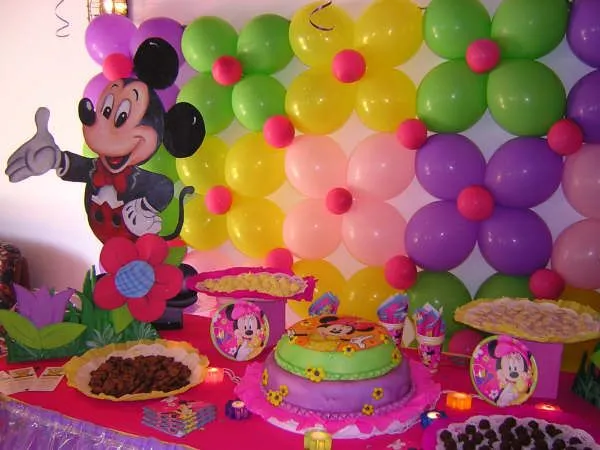 Decoración con globos de Mickey - Imagui