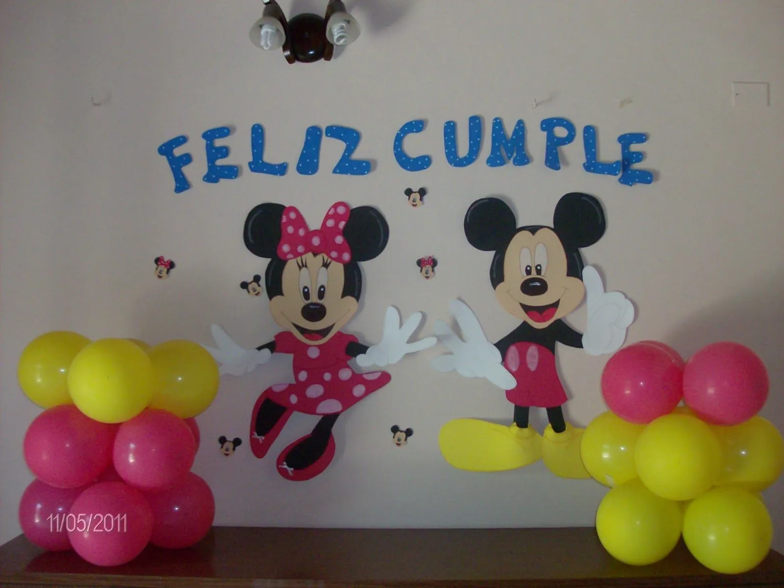 COTILLÓN PARA FIESTAS INFANTILES.: Carteles y figuras en goma eva
