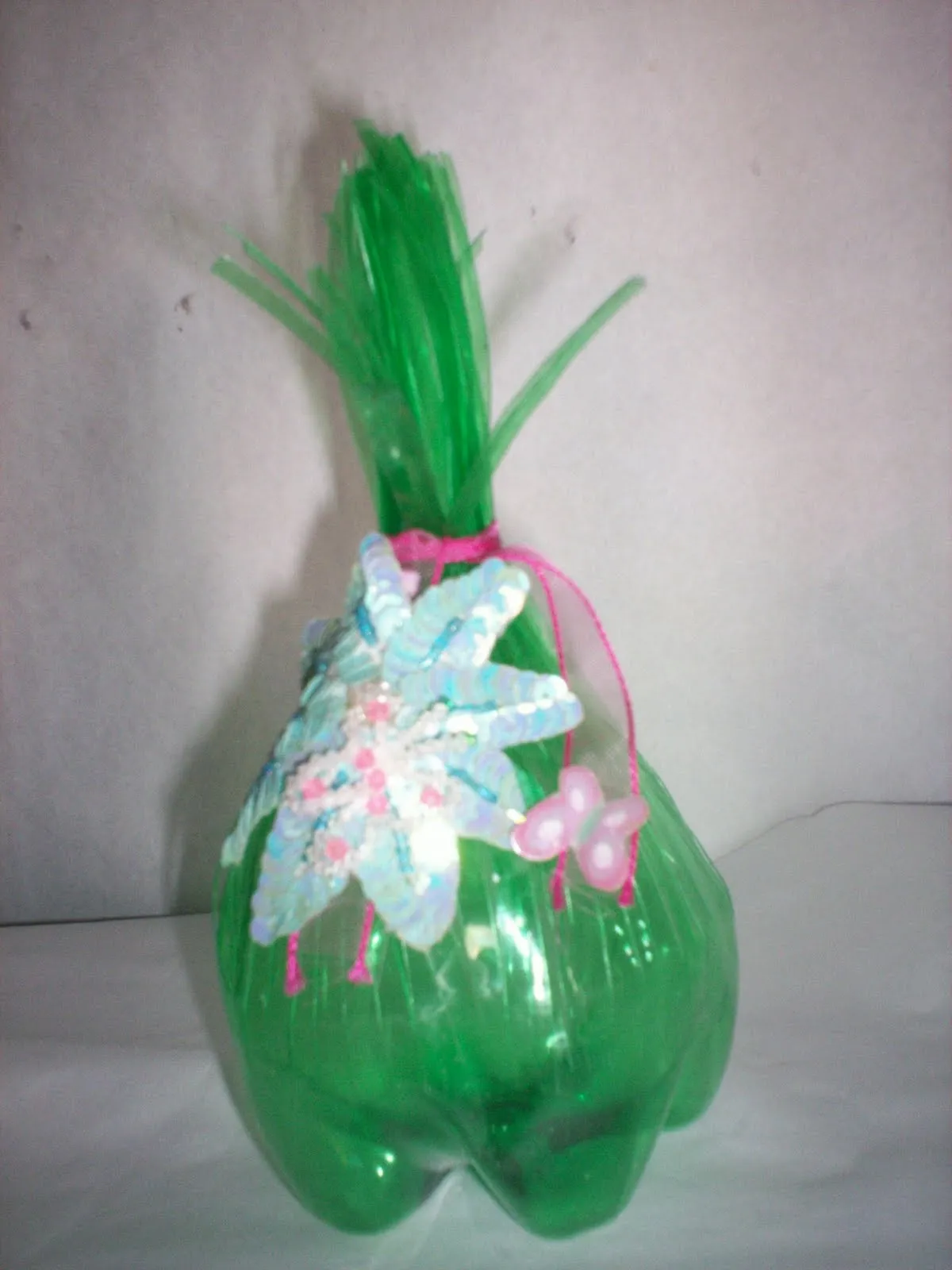 COTILLON MUY SENCILLO CON BOTELLAS DE PLASTICO PET | SEMBRANDO ... COTILLON MUY SENCILLO CON BOTELLAS DE PLASTICO PET | SEMBRANDO ...