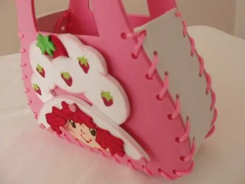 Cotillones de fresita - Imagui