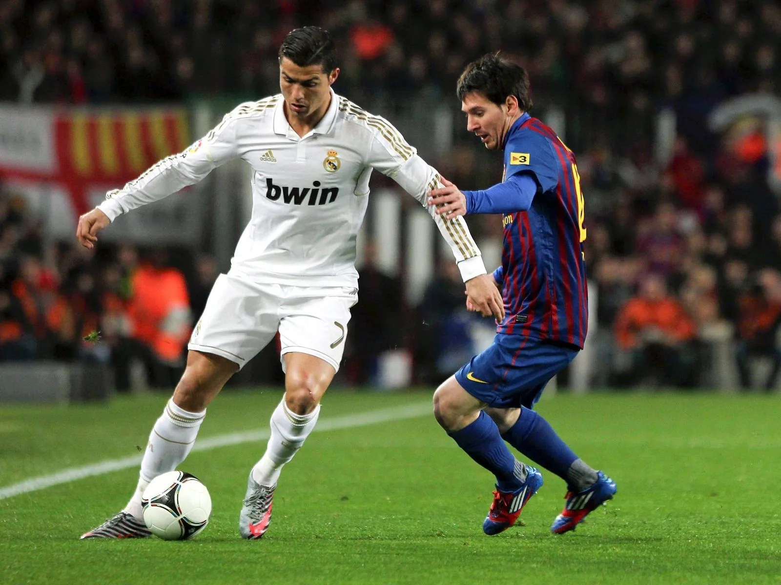 CR7 vs. Messi. ¿Quién ganará el clásico? - Taringa! CR7 vs. Messi. ¿Quién ganará el clásico? - Taringa!