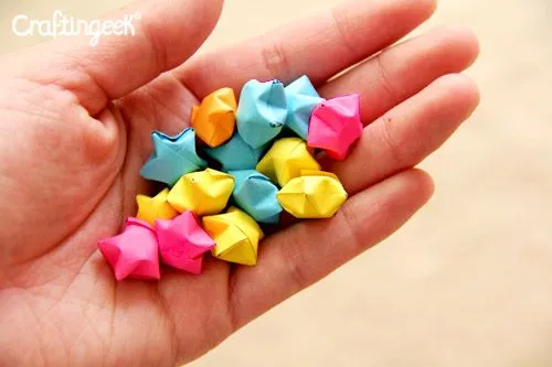 Craftingeek*: Estrellitas de Papel // Origami Lucky Stars DIY Craftingeek*: Estrellitas de Papel // Origami Lucky Stars DIY
