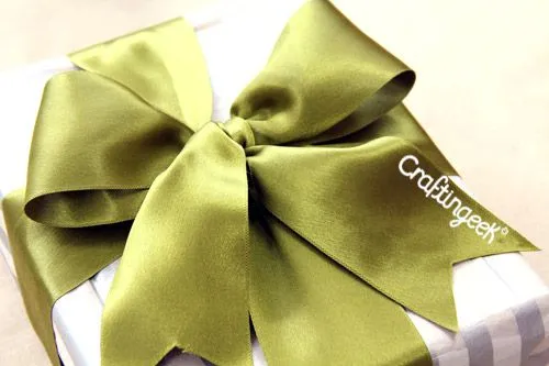 Craftingeek*: Cómo hacer moño para regalo paso a paso Craftingeek*: Cómo hacer moño para regalo paso a paso