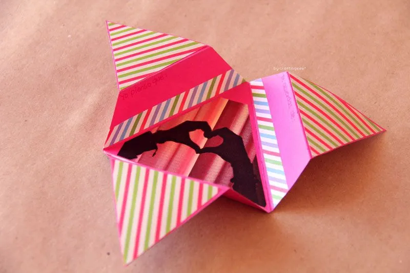Craftingeek*: Tarjeta Estrella Scrapbook paso a paso // Star card DIY Craftingeek*: Tarjeta Estrella Scrapbook paso a paso // Star card DIY