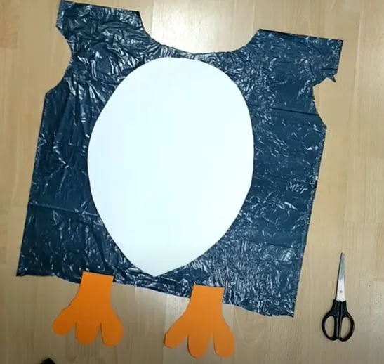 ⭐ Crea tu propio disfraz de pingüino con bolsas de basura ⭐ - Partfy.com ⭐ Crea tu propio disfraz de pingüino con bolsas de basura ⭐ - Partfy.com