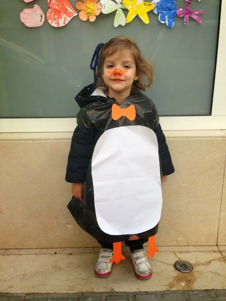 ⭐ Crea tu propio disfraz de pingüino con bolsas de basura ⭐ - Partfy.com ⭐ Crea tu propio disfraz de pingüino con bolsas de basura ⭐ - Partfy.com