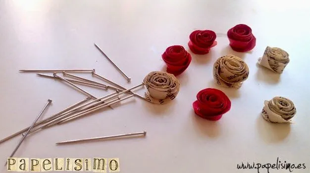 Crea tus propios recuerdos de boda. Alfileres con flores de papel ... Crea tus propios recuerdos de boda. Alfileres con flores de papel ...