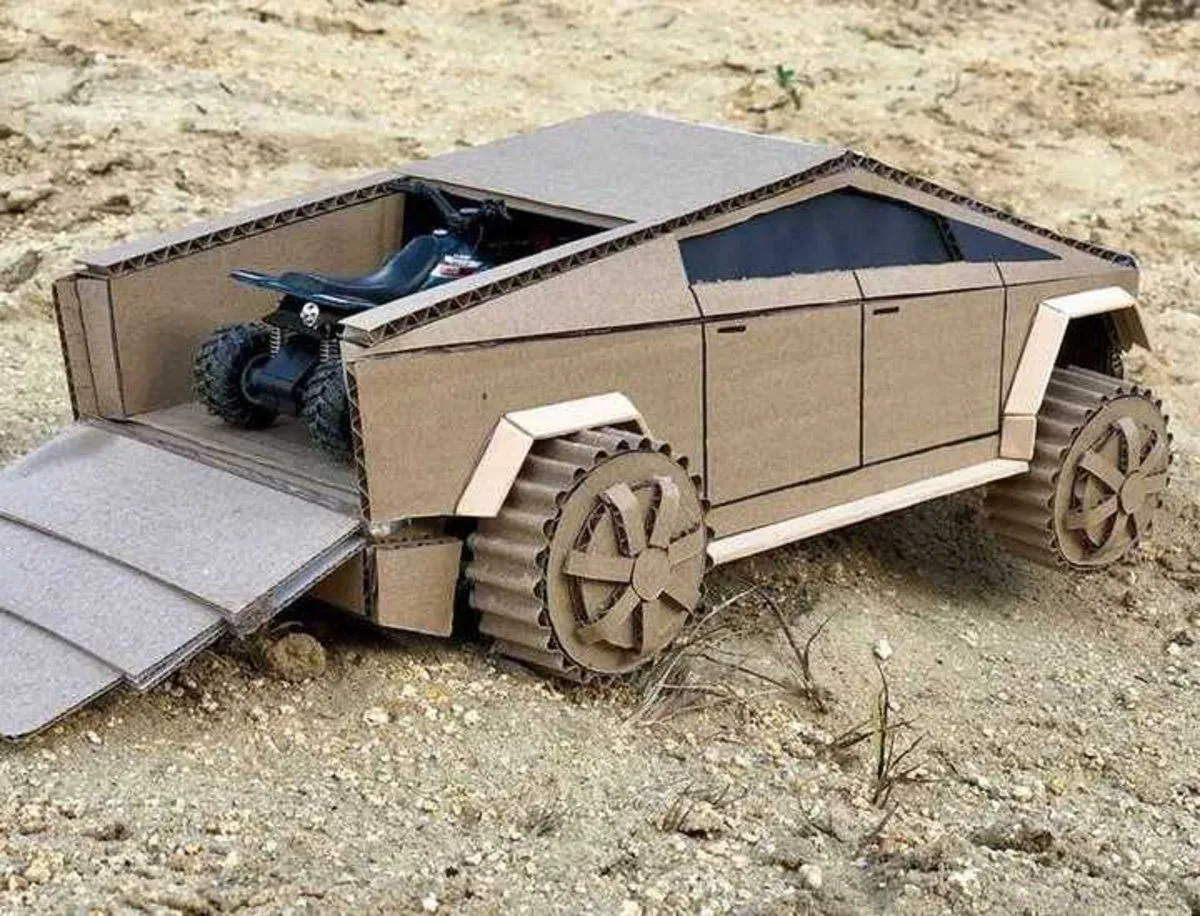 Crea tu propio Tesla Cybertruck de cartón con estos pasos Crea tu propio Tesla Cybertruck de cartón con estos pasos