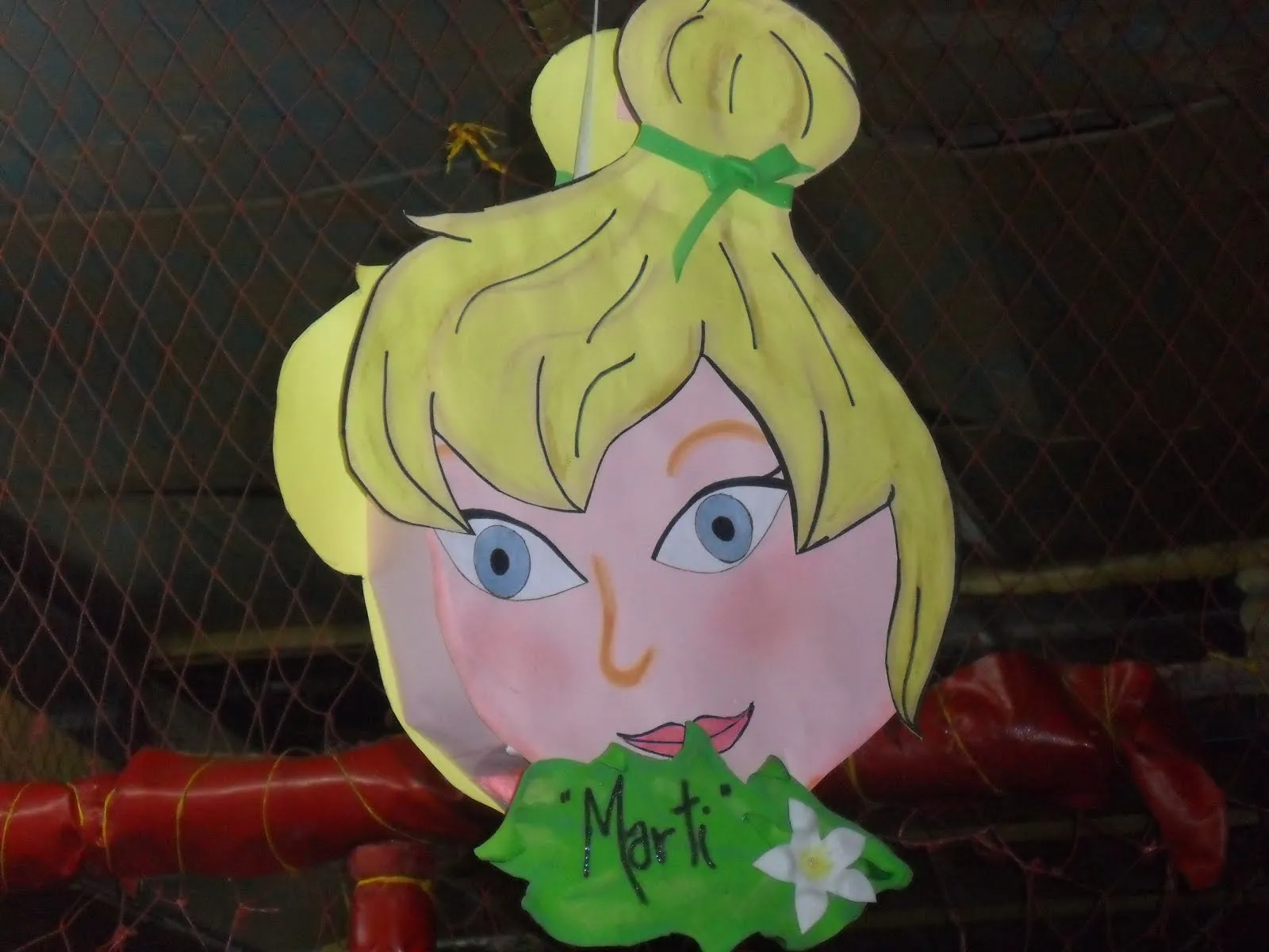 creaciones alejandra: piñata de cartulina tinker bell