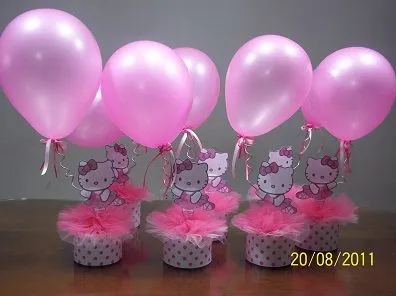 Creaciones Giselle - - Mis Trabajos entregados - Centros de mesa kitty