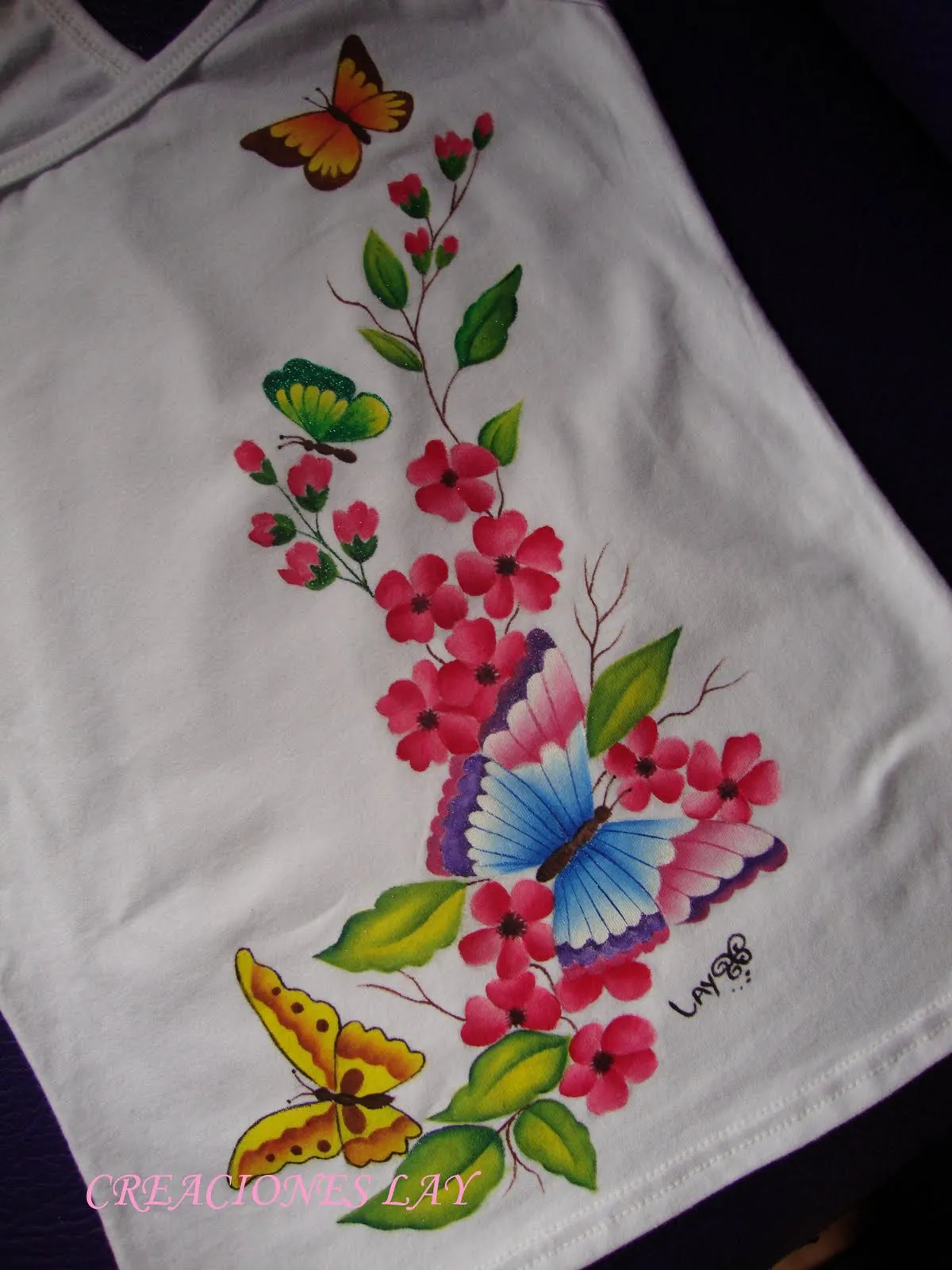 Creaciones lay: Mariposas y flores