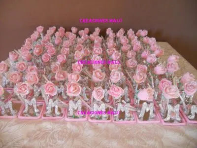 creaciones Malu: souvenirs, adornos de tortas en porcelana fria