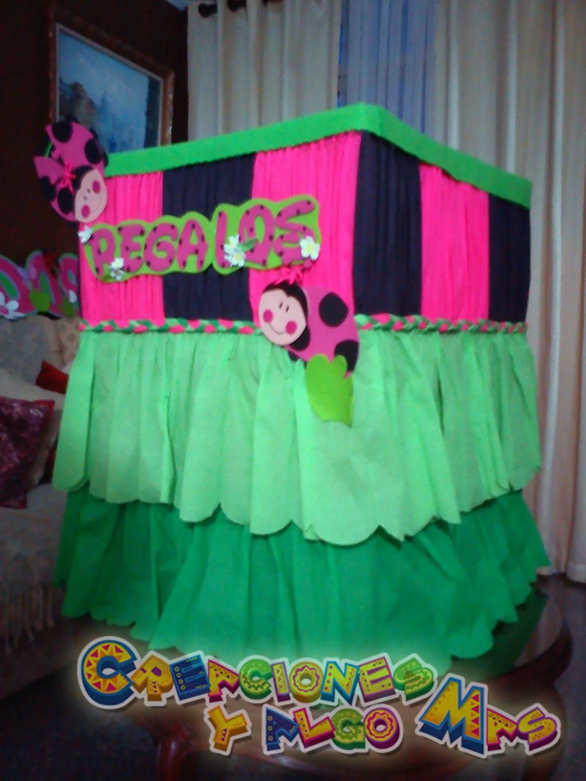 Creaciones y Algo Mas: FIESTA MOTIVO MARIQUITA III