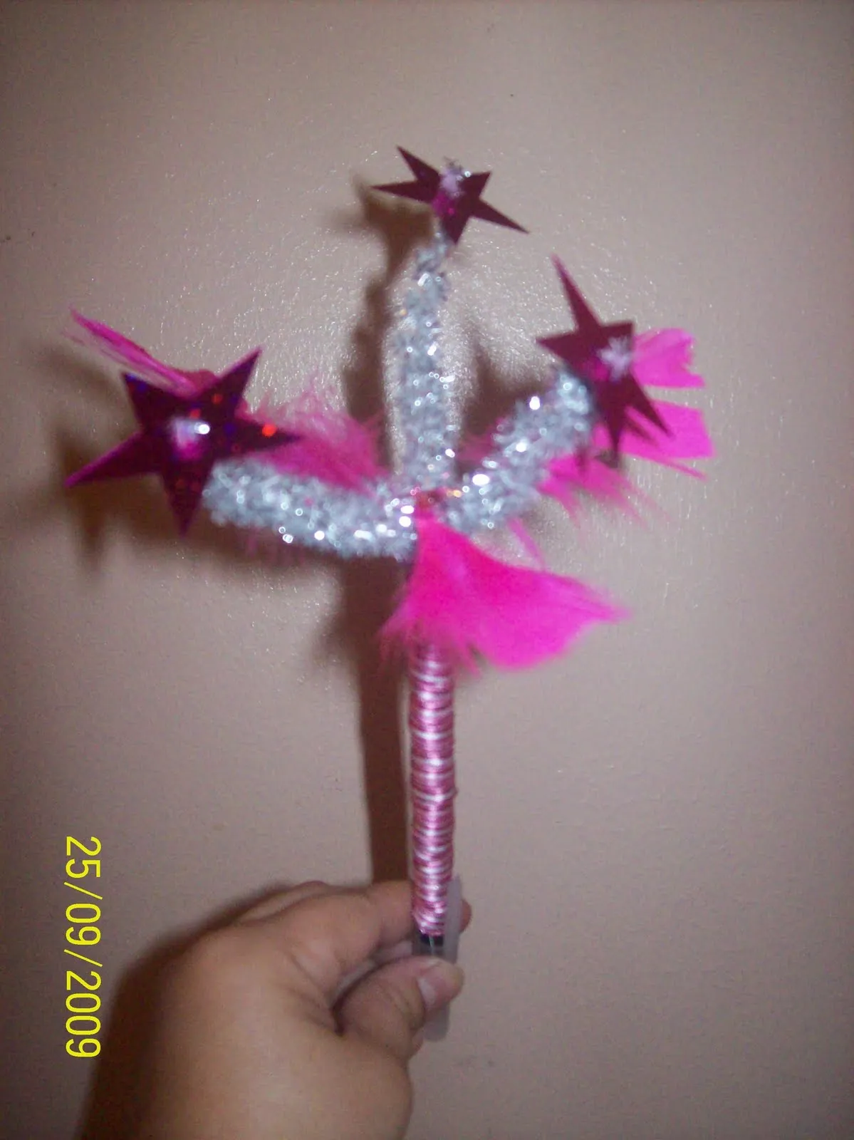 CREACIONES MY PRINCESS: PLUMA DECORADA