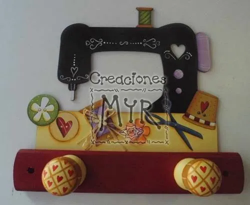 Creaciones Myr: Figuras y Botones en Madera Creaciones Myr: Figuras y Botones en Madera
