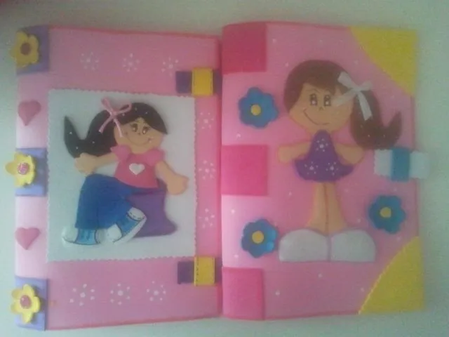 Creaciones Naxi: cuadernos decorados en goma eva Creaciones Naxi: cuadernos decorados en goma eva