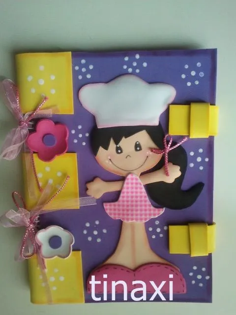 Creaciones Naxi: cuadernos decorados en goma eva