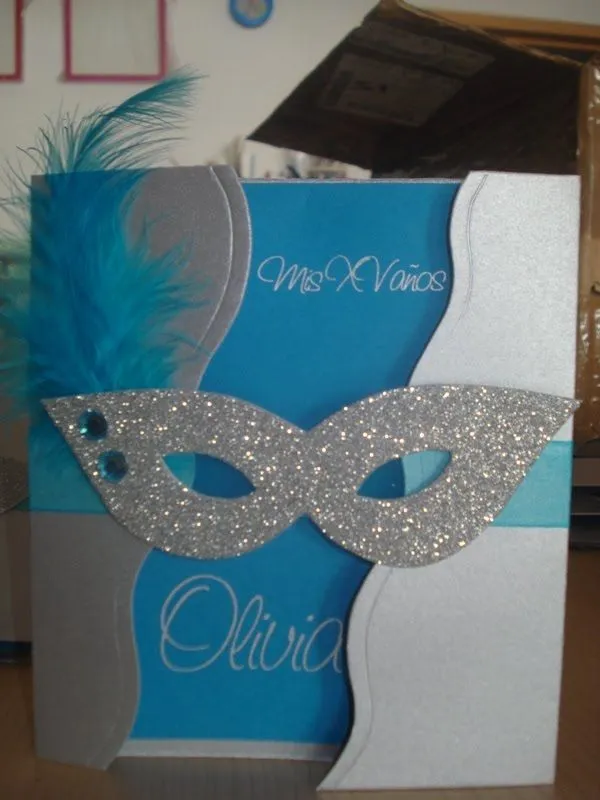 Creaciones en Papel: Invitacion de Antifaz