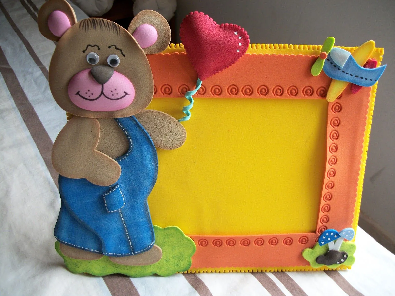 Creaciones y Tarjetas: Foami