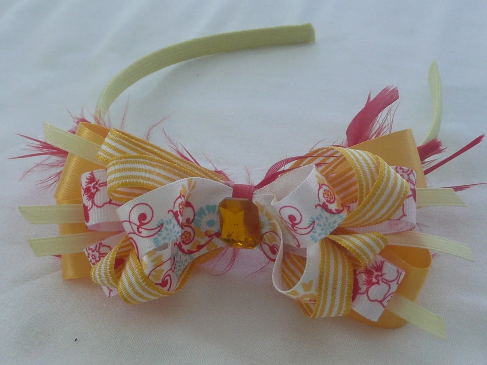 Creaciones Tia Sobrina: lazos para niñas