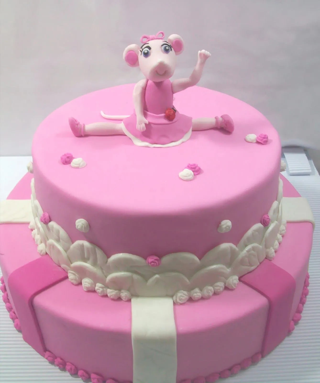 Creando en azucar: Torta Angelina Ballerina