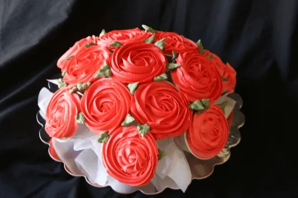 Como Puedo Crear: Cupcakes ramo de rosas. Tutorial