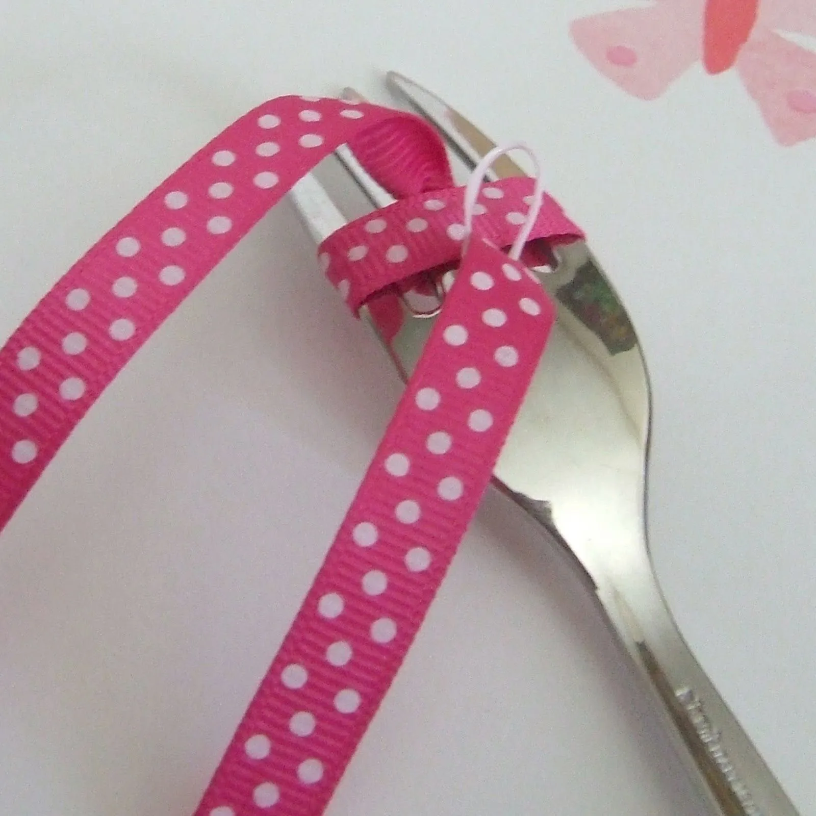 creativa de noche: DIY: Mini lazos para el pelo. O para lo que los ... creativa de noche: DIY: Mini lazos para el pelo. O para lo que los ...