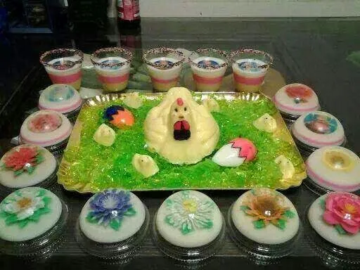 Creatividades Latinas: GELATINA DE LA GALLINA CON SUS POLLITOS