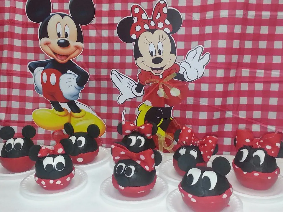 Creatividades Latinas: Mickey and Minnie Mouse