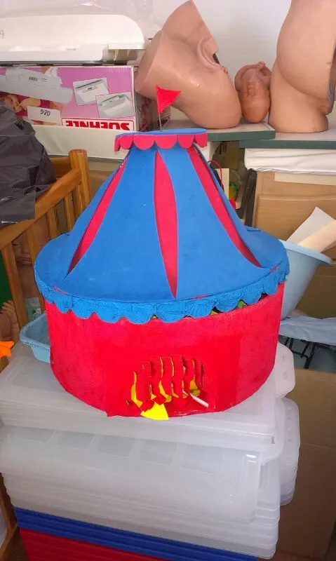 Carpa de circo en goma eva - Imagui