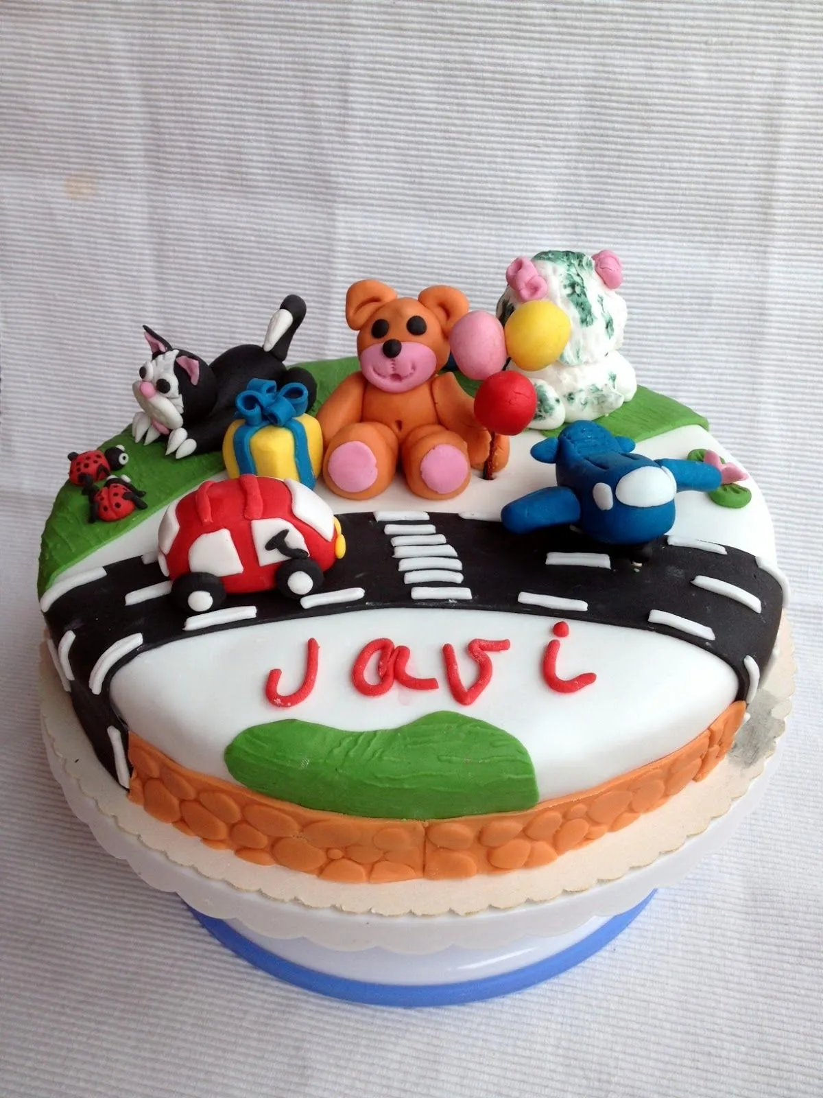 La Creme de la Creme: Una nueva tarta en fondant: TARTA CAÓTICA ... La Creme de la Creme: Una nueva tarta en fondant: TARTA CAÓTICA ...