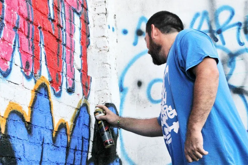 Cristian Ice, el grafitero chaqueño que traspasó los muros con su arte | Norte Chaco Cristian Ice, el grafitero chaqueño que traspasó los muros con su arte | Norte Chaco