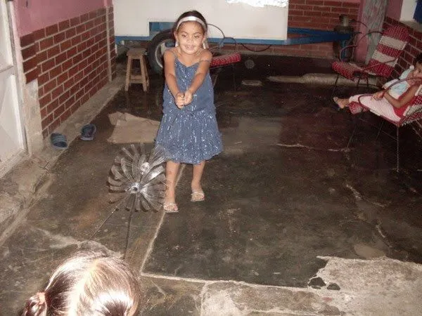 cristianasoñadora: EL GURRUFIO DE PET