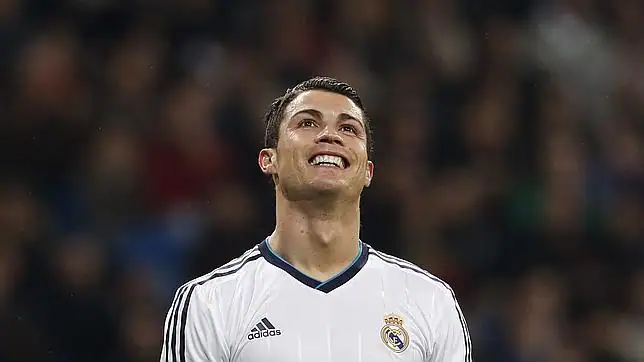 Cristiano Ronaldo, embajador de Save the Children para 2013 - ABC.es Cristiano Ronaldo, embajador de Save the Children para 2013 - ABC.es