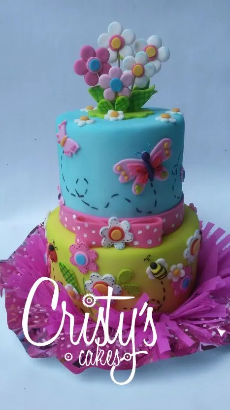 Cristy's Cakes: De flores, abejas, coquitos y mariposas