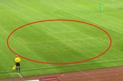 Croacia investiga símbolo nazi dibujado en cancha de fútbol | Latina