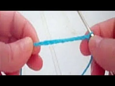CROCHET - Leçon N°1 LA CHAINETTE ♥ - YouTube CROCHET - Leçon N°1 LA CHAINETTE ♥ - YouTube