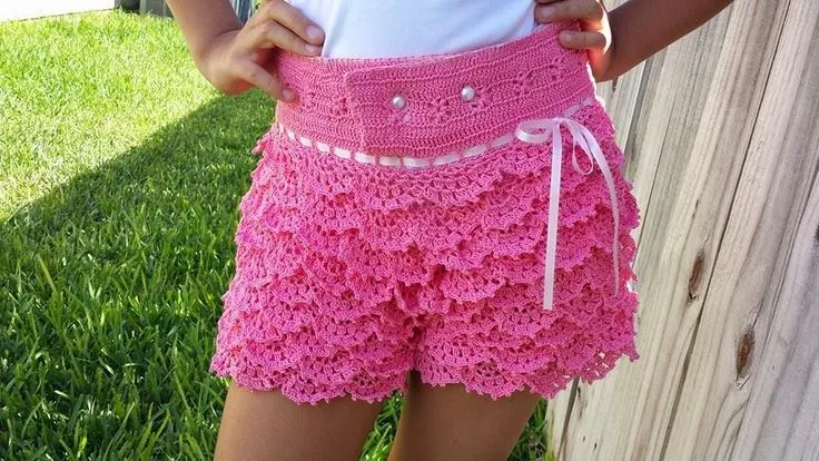 CROCHET Y PUNTO por Rosario Soto: Short de Vuelos para niña ...