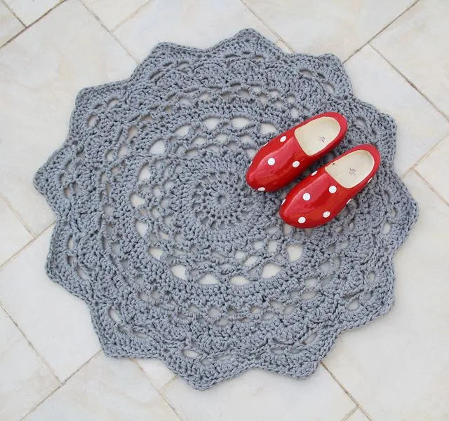 Crocheted Doily Rug - creative jewish mom