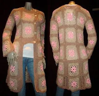 La crochetnauta: Sacos realizados con cuadrados al crochet. La crochetnauta: Sacos realizados con cuadrados al crochet.