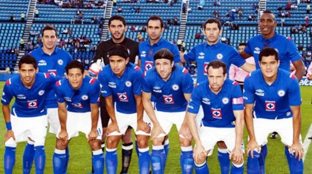 Cruz Azul derrota a Santos y tiene un pie en la liguilla ...