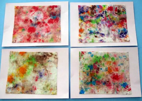 Cuadros Abstractos con Toallitas Recicladas | Manualidades Infantiles Cuadros Abstractos con Toallitas Recicladas | Manualidades Infantiles